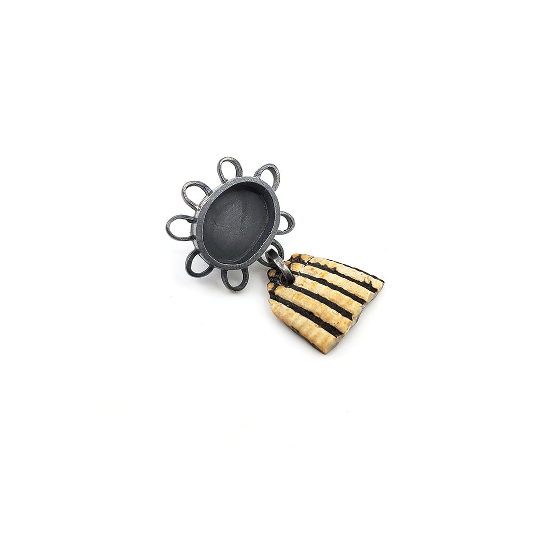 Flower Shell Pin