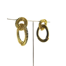 Load image into Gallery viewer, Circle Hoops - Shiny Gold
