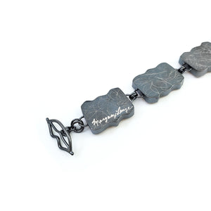Lip Stitch Bracelet