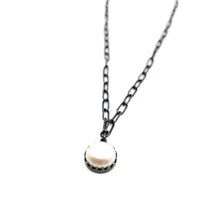 Load image into Gallery viewer, Oval Chain with Pearl Pendant
